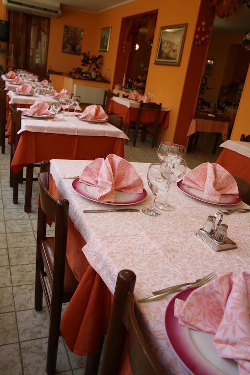 Hotel Ristorante Il Pino Chiusi Exteriér fotografie