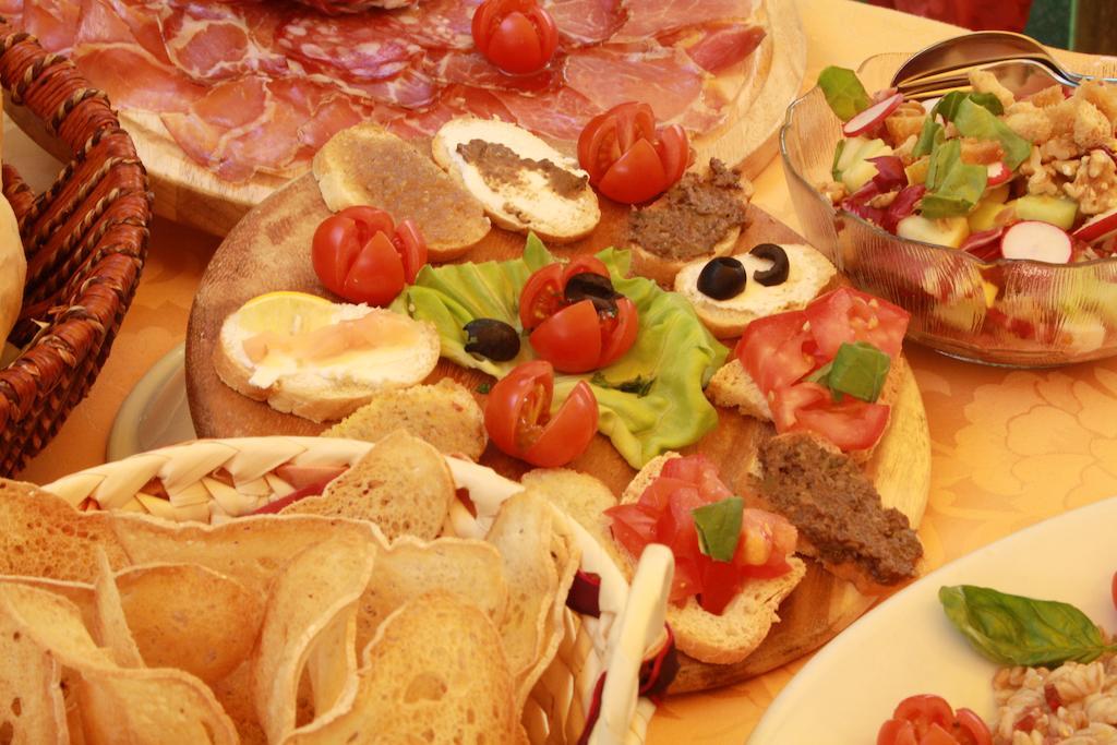 Hotel Ristorante Il Pino Chiusi Exteriér fotografie
