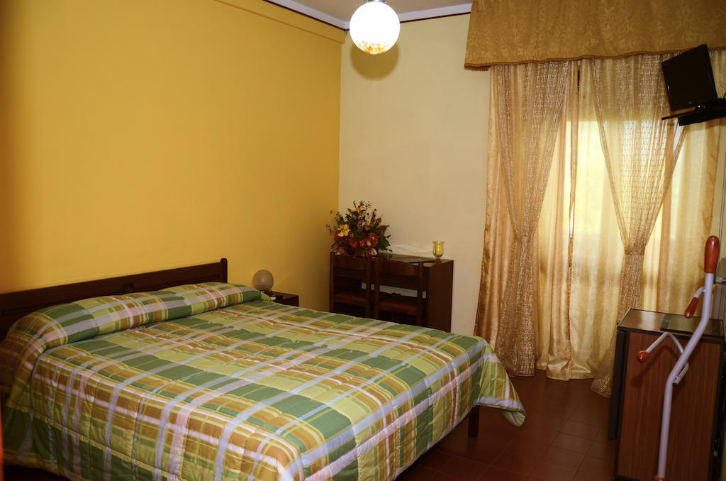 Hotel Ristorante Il Pino Chiusi Pokoj fotografie