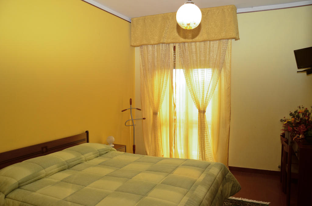 Hotel Ristorante Il Pino Chiusi Pokoj fotografie